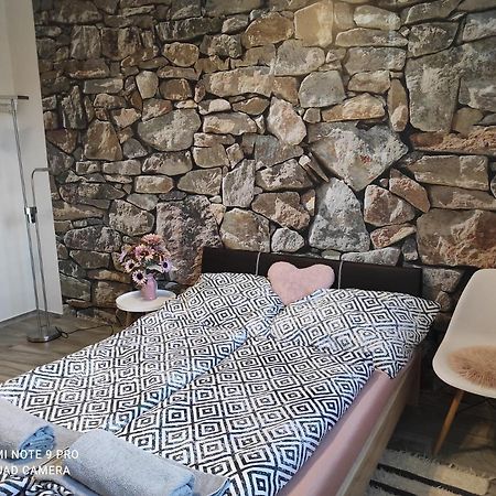Desi Apartman Kaposvár Exteriör bild