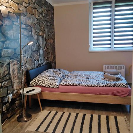 Desi Apartman Kaposvár Exteriör bild