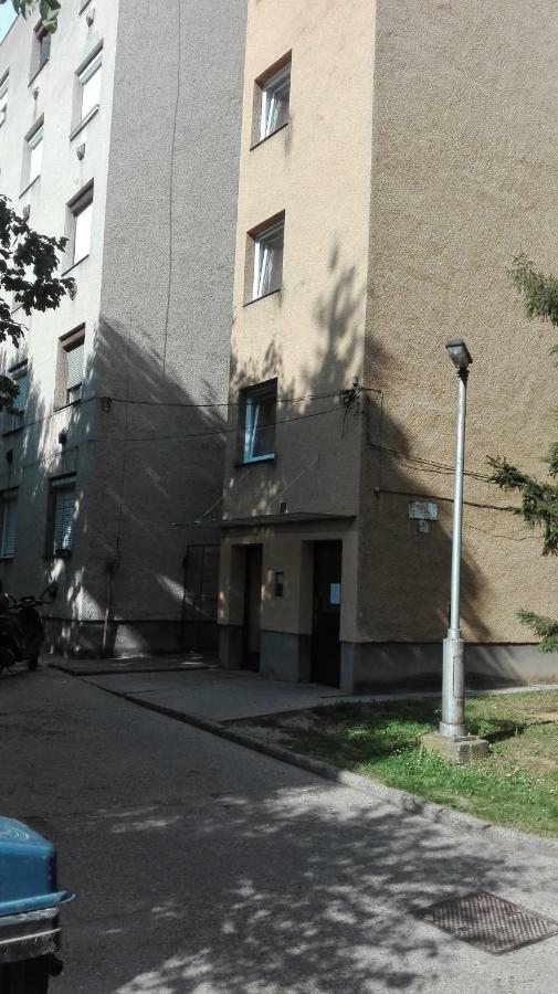 Desi Apartman Kaposvár Exteriör bild